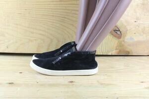 Vince Shoes Womens Sz 7.5M Black Suede Slip Ons Patton Flats